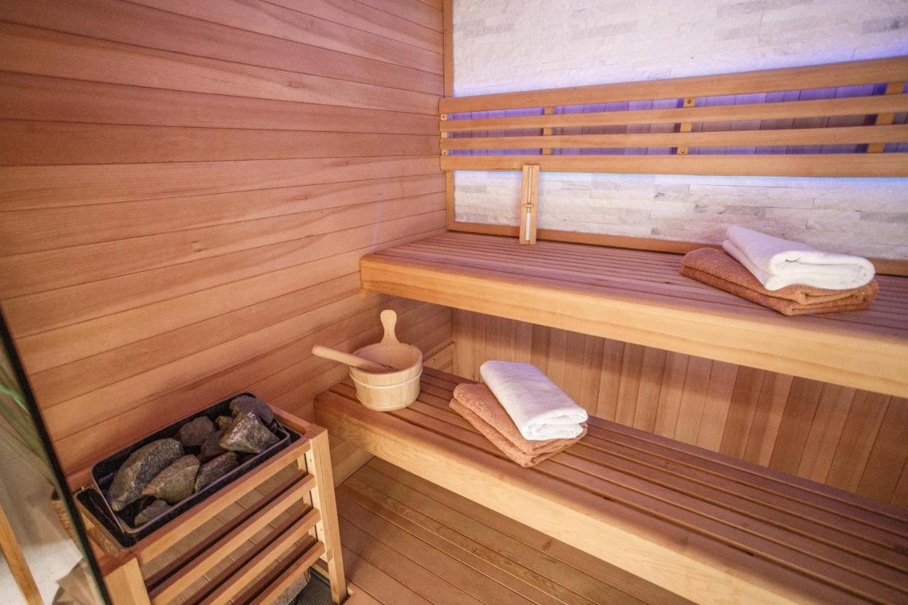 Nono Jure , private pool&sauna Milna  Esterno foto